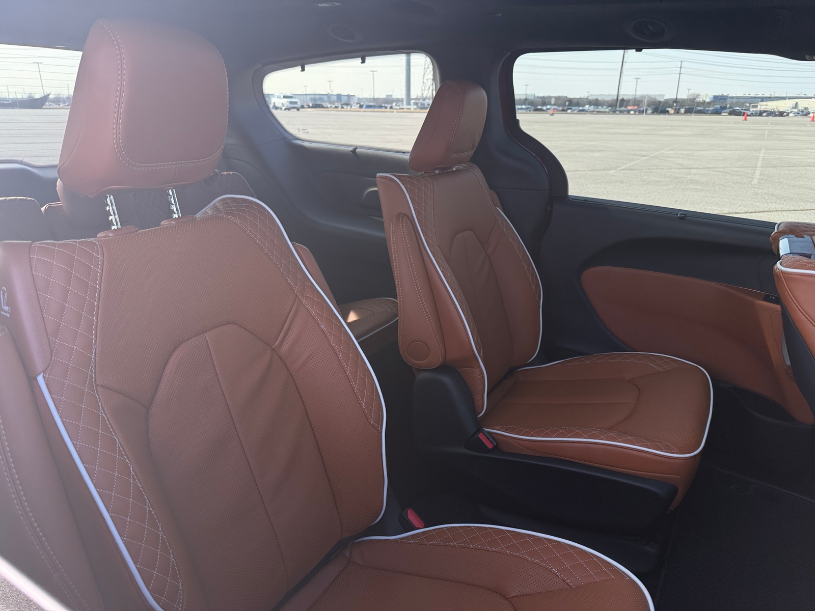 Thumbnail: 2026 Chrysler Pacifica - 5