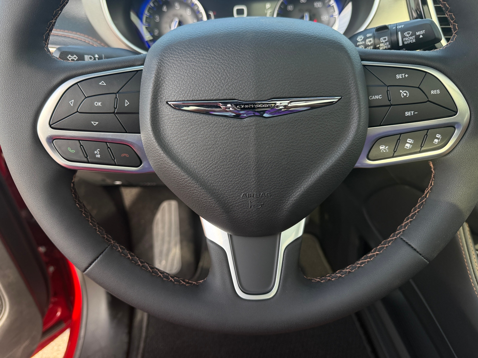 Thumbnail: 2026 Chrysler Pacifica - 4