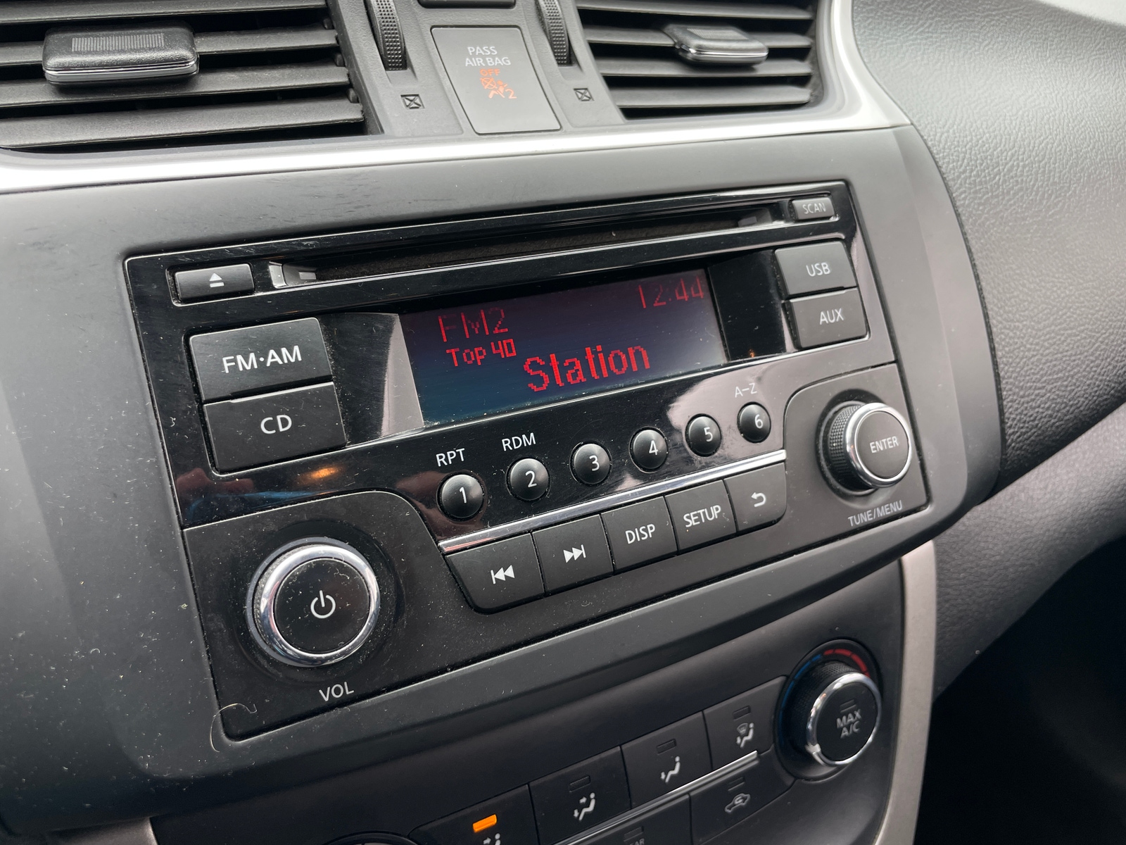 Thumbnail: 2015 Nissan Sentra - 4