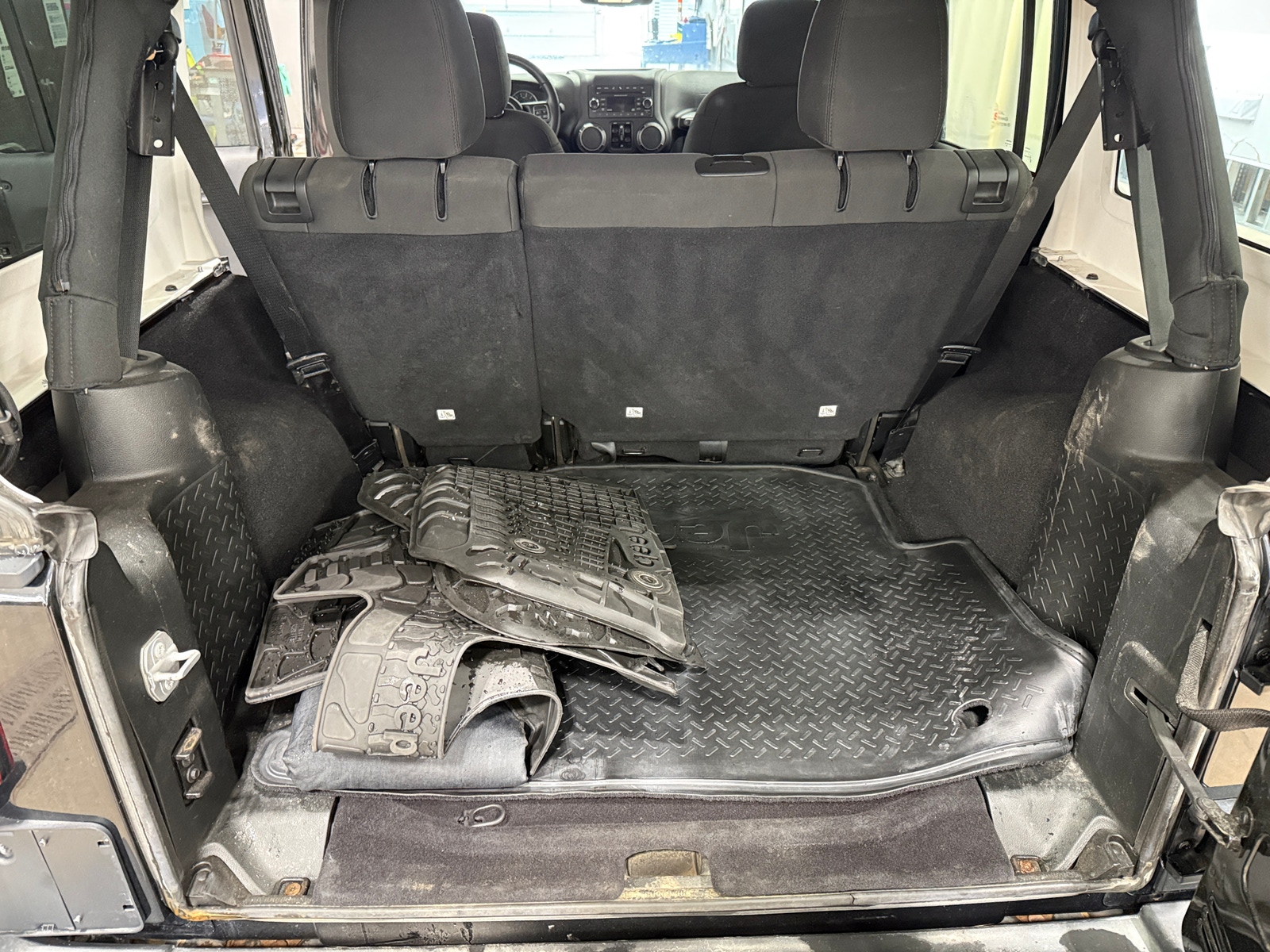 Thumbnail: 2017 Jeep Wrangler - 7