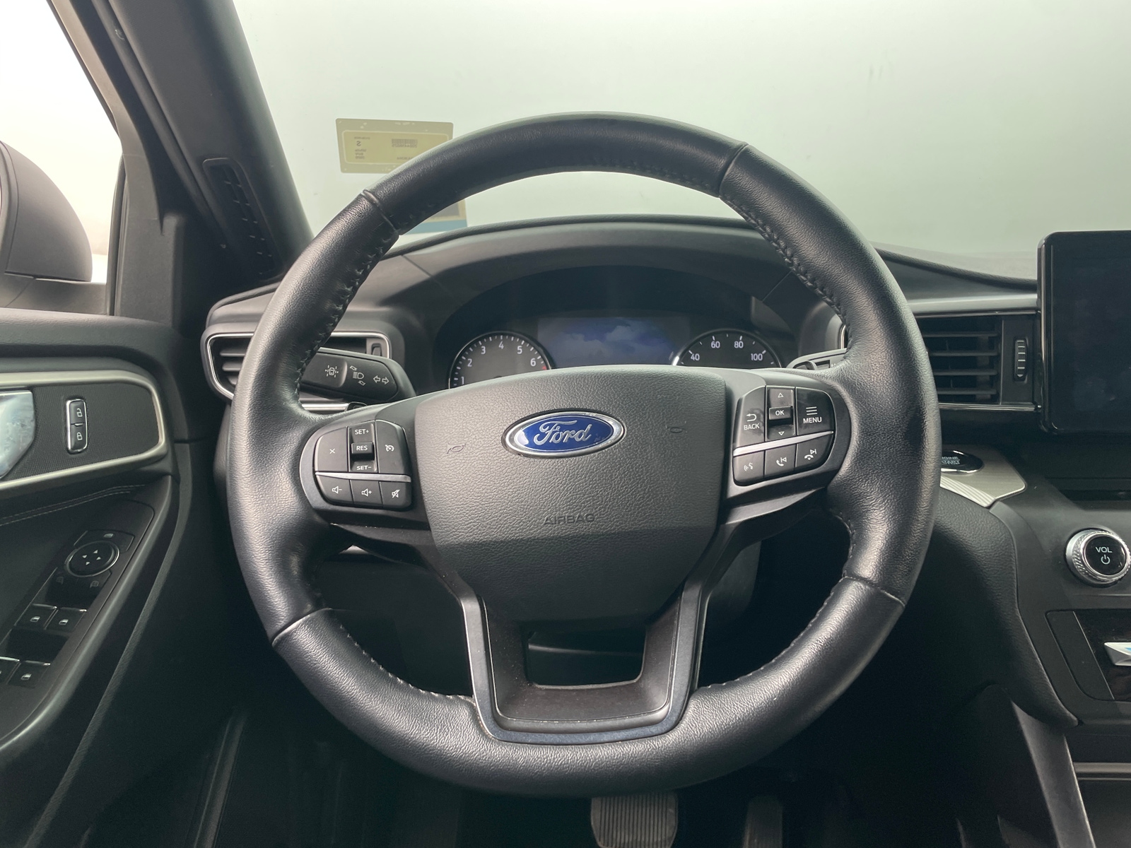 Thumbnail: 2020 Ford Explorer - 5