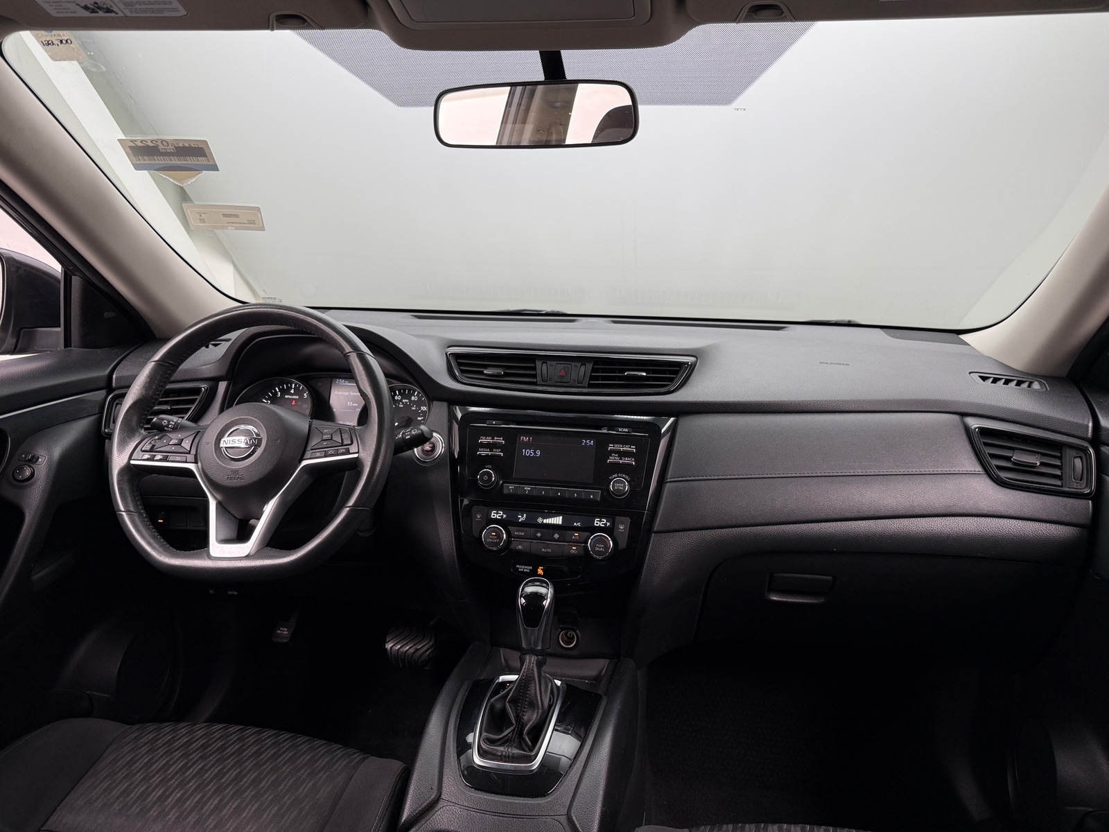 Thumbnail: 2017 Nissan Rogue - 3