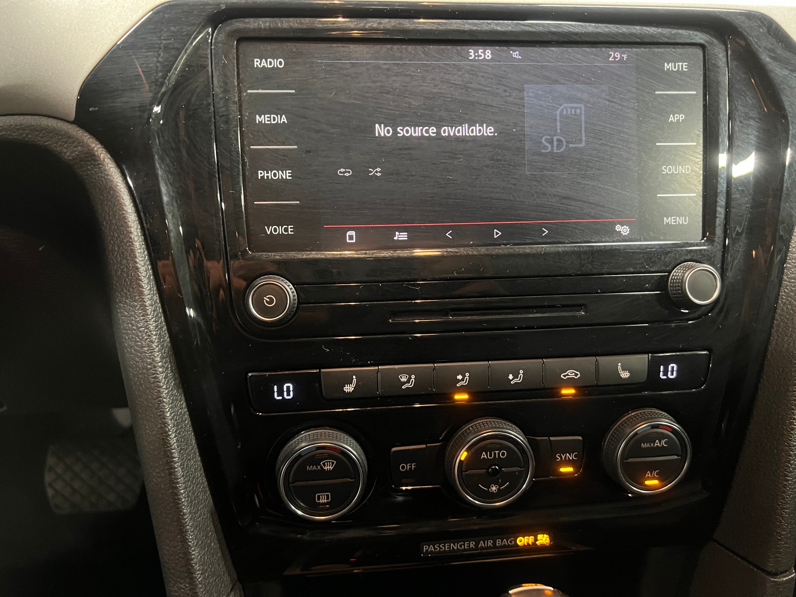 Thumbnail: 2021 Volkswagen Passat - 3