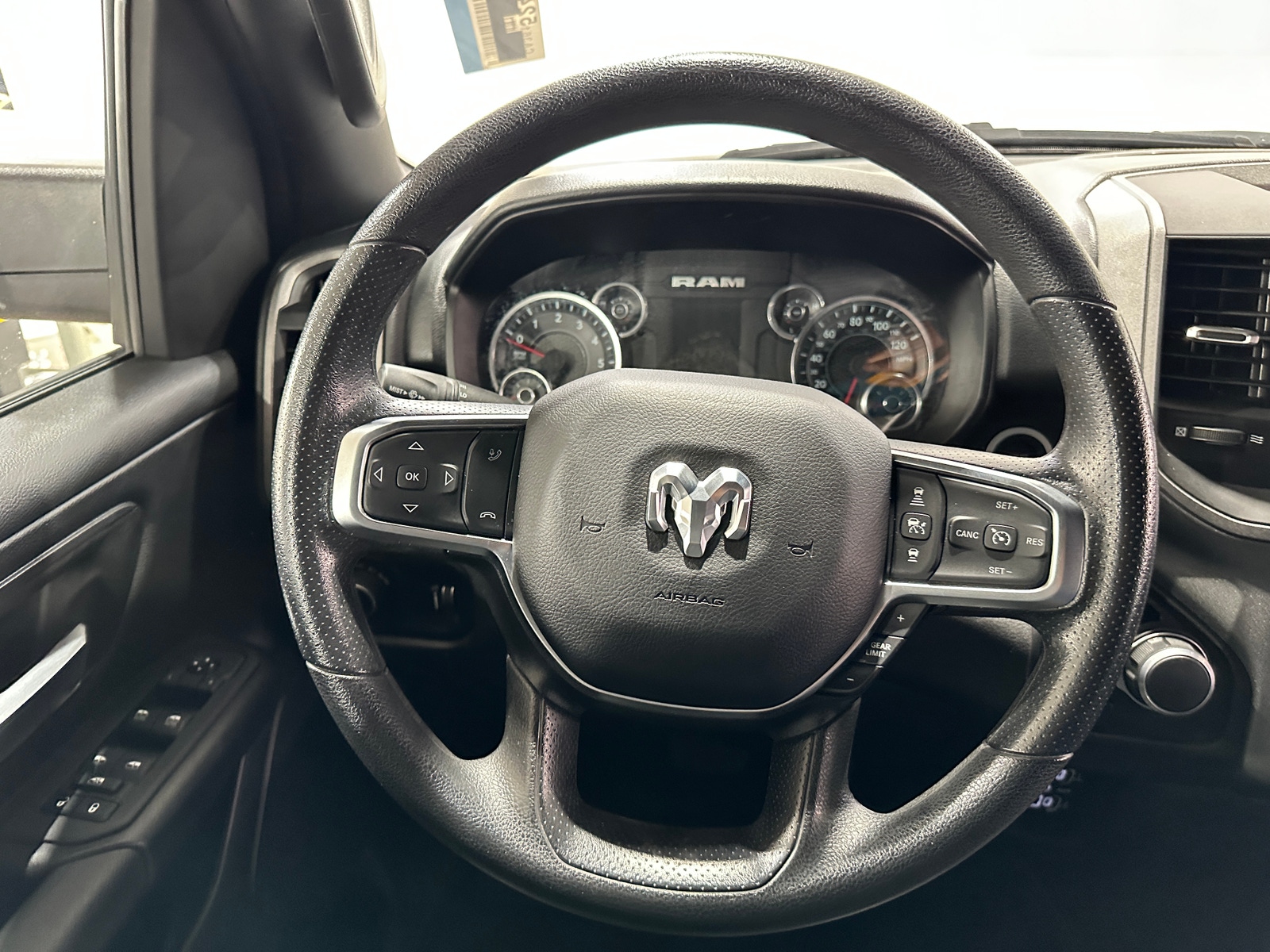 Thumbnail: 2025 RAM 1500 - 5