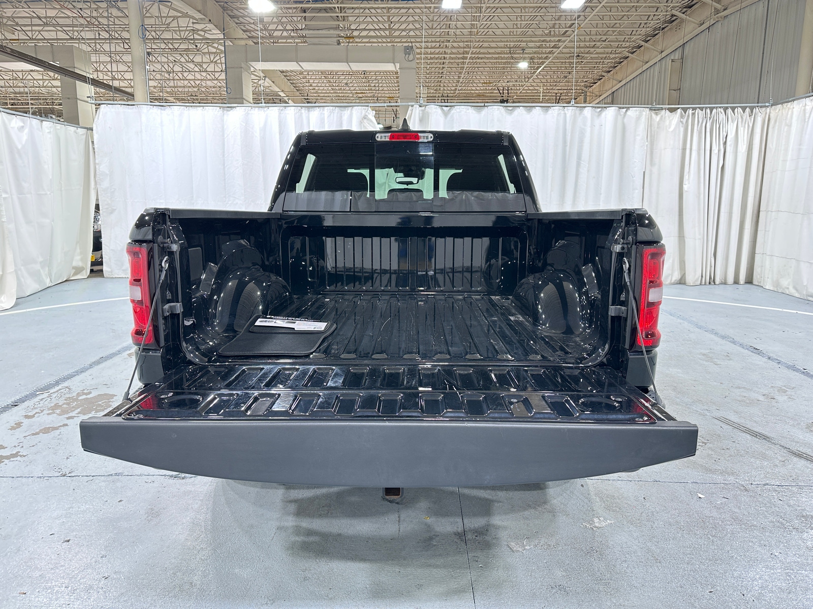 Thumbnail: 2025 RAM 1500 - 7