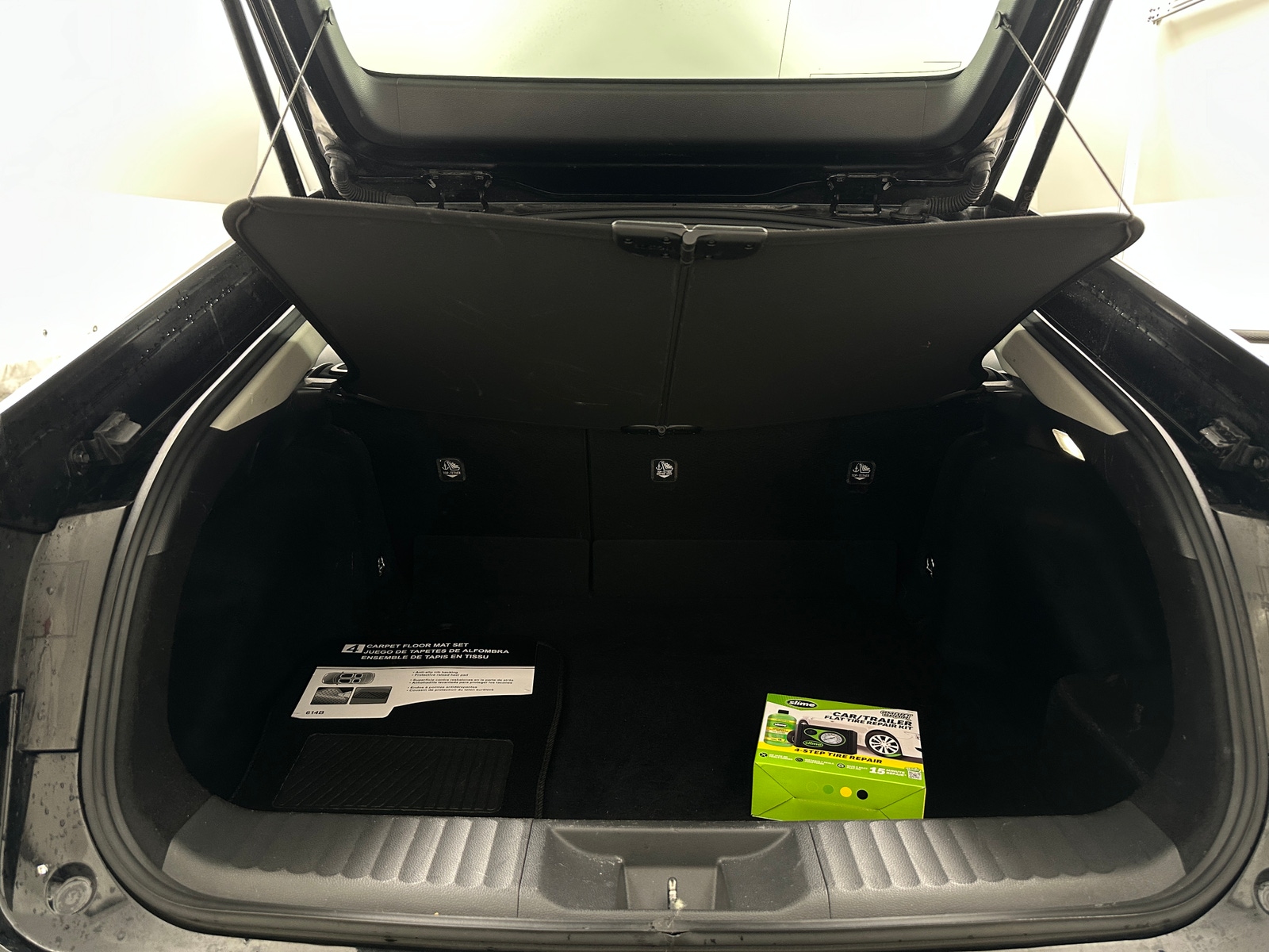 Thumbnail: 2023 Toyota Prius - 7