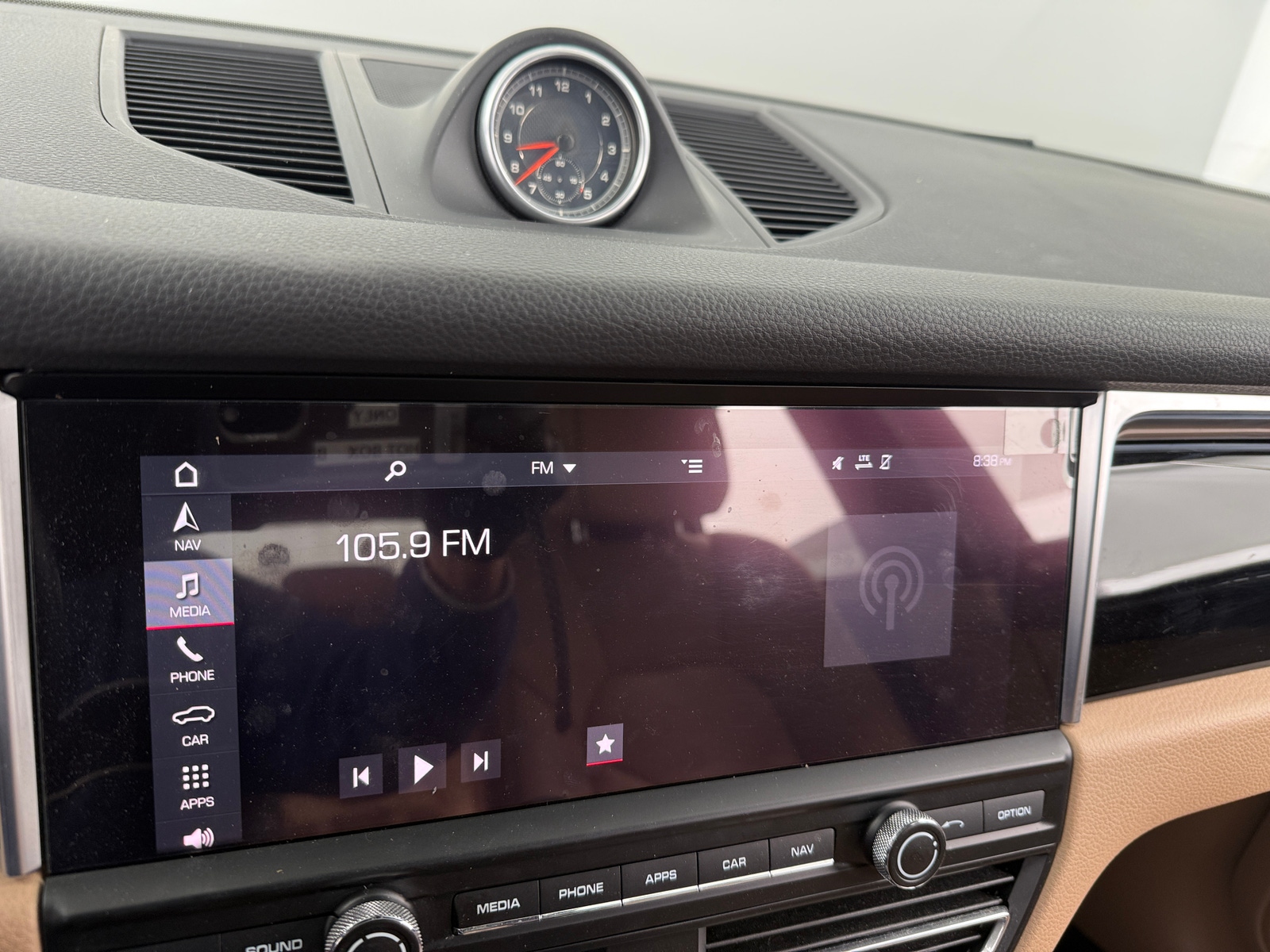 Thumbnail: 2019 Porsche Macan - 3