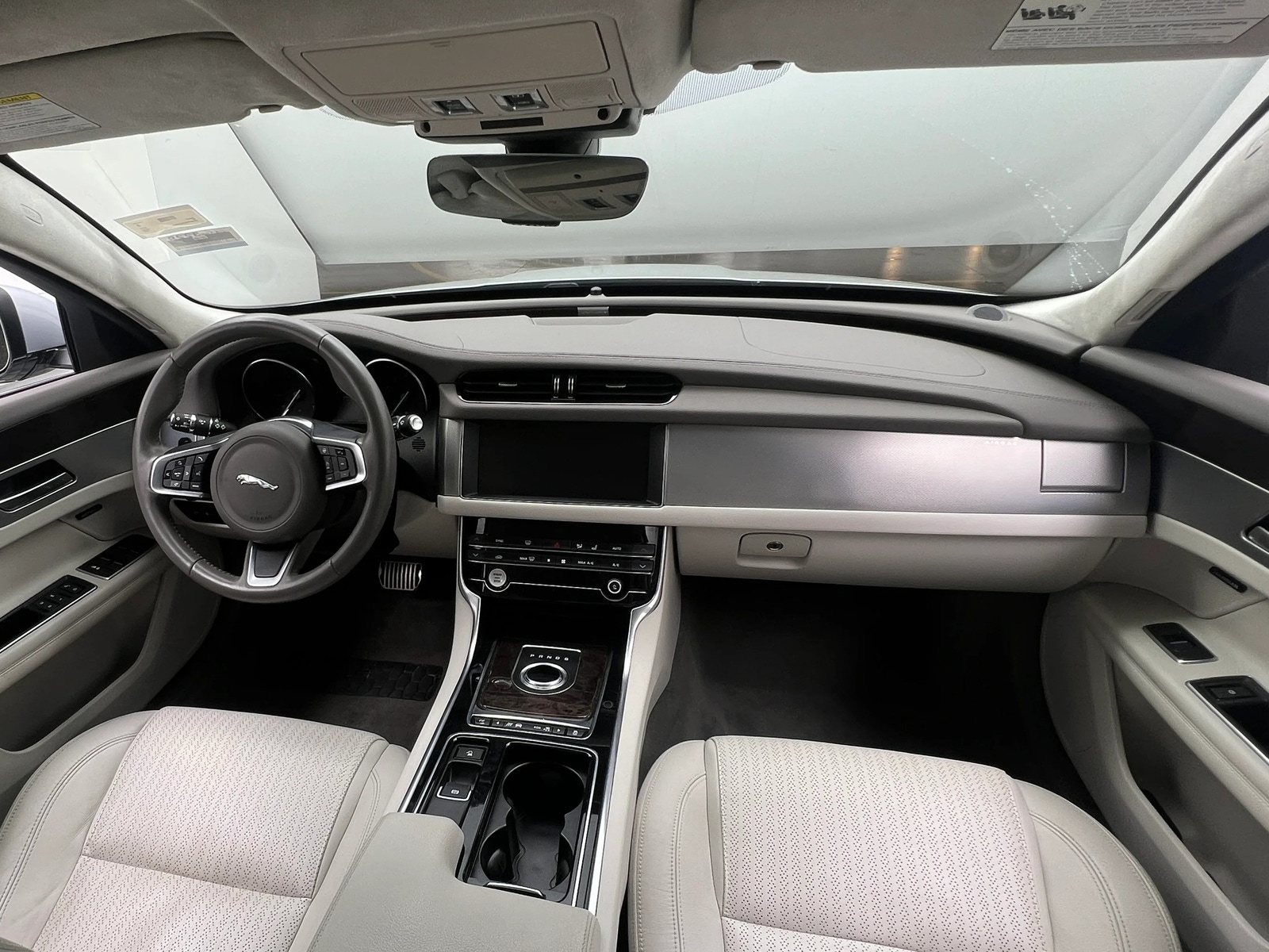 Thumbnail: 2020 Jaguar XF - 2