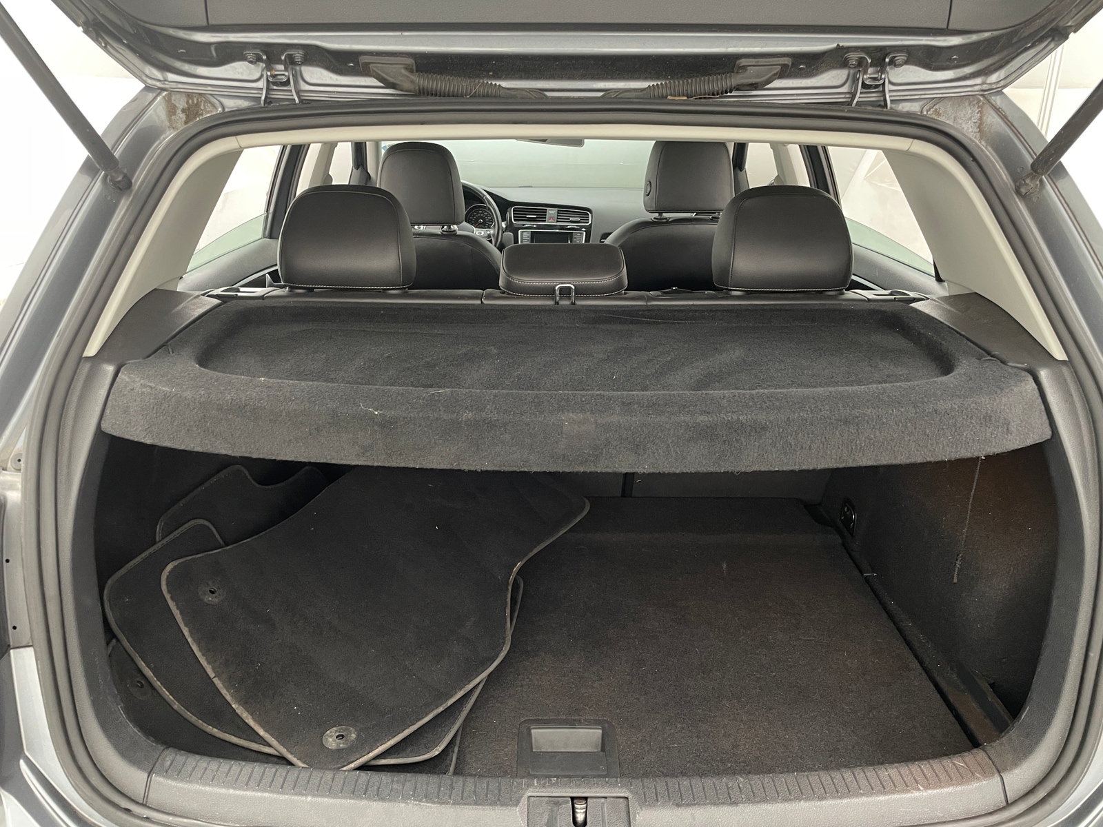 Thumbnail: 2015 Volkswagen Golf - 6