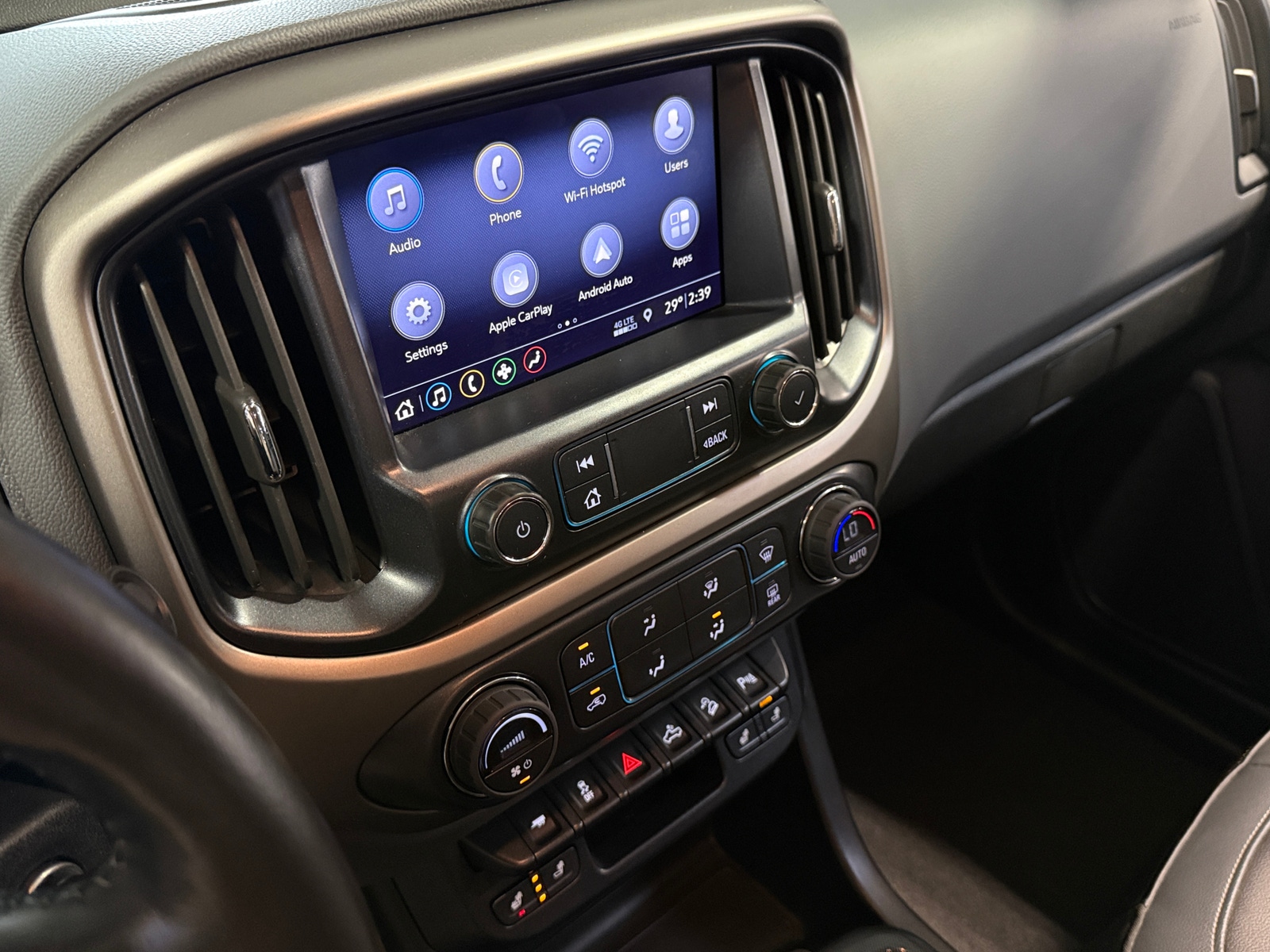 Thumbnail: 2019 Chevrolet Colorado - 4