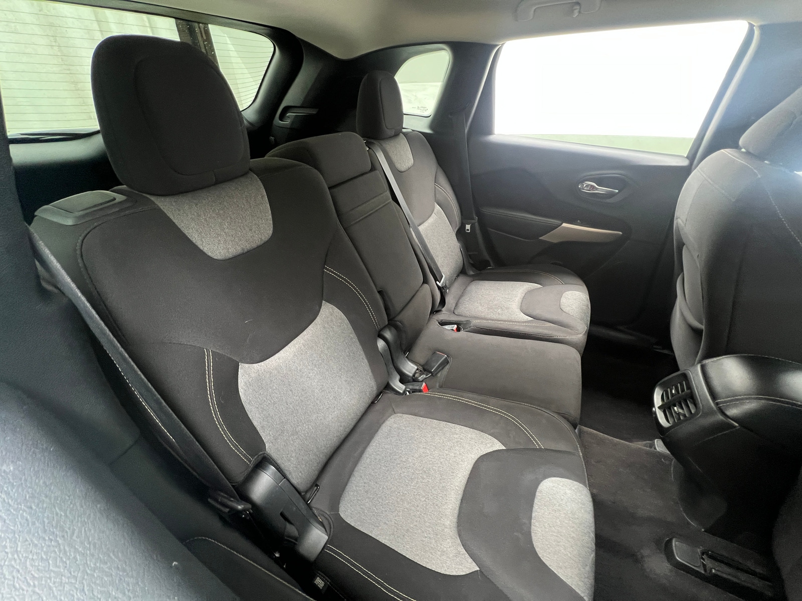 Thumbnail: 2018 Jeep Cherokee - 6