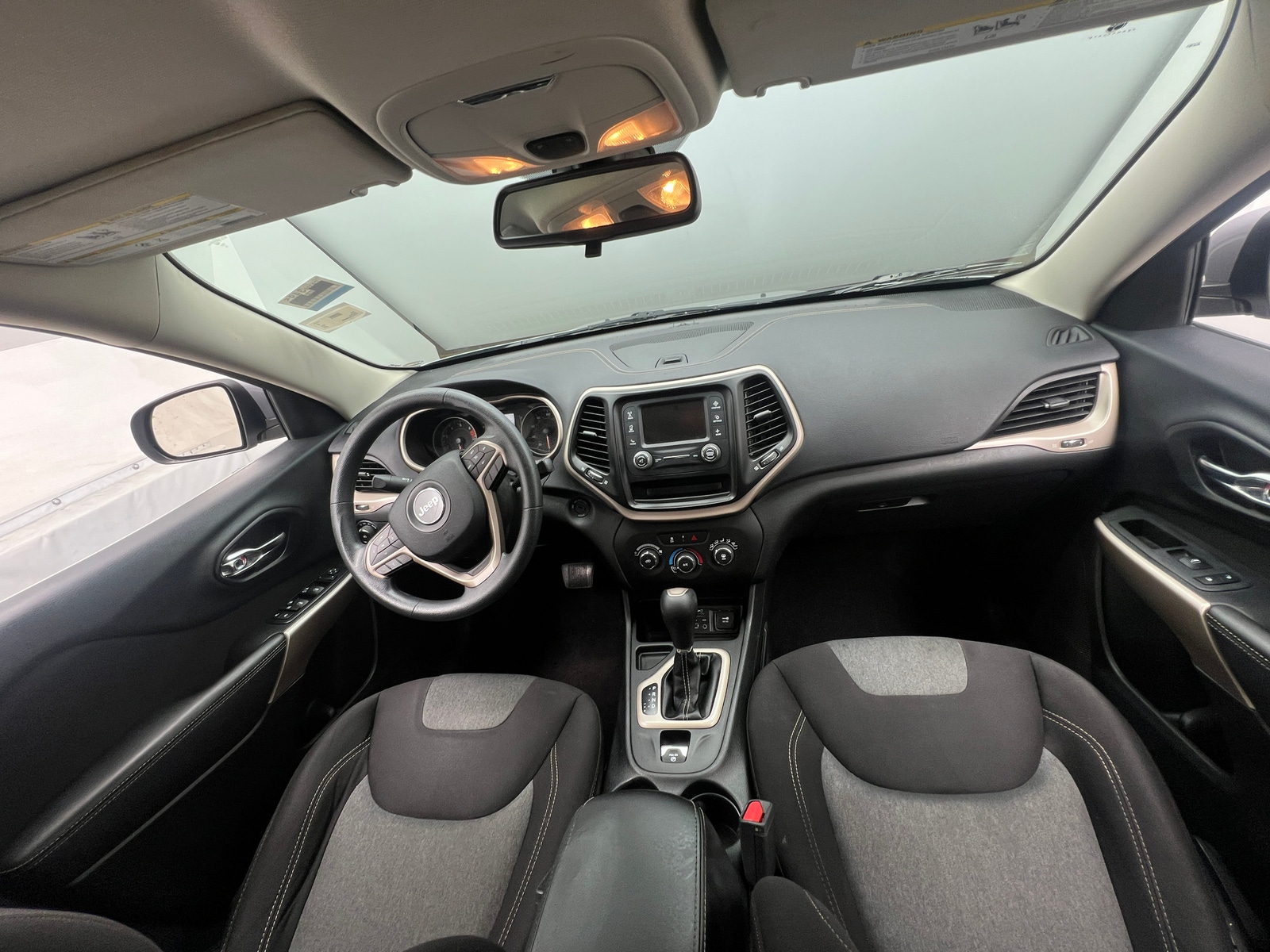 Thumbnail: 2018 Jeep Cherokee - 3