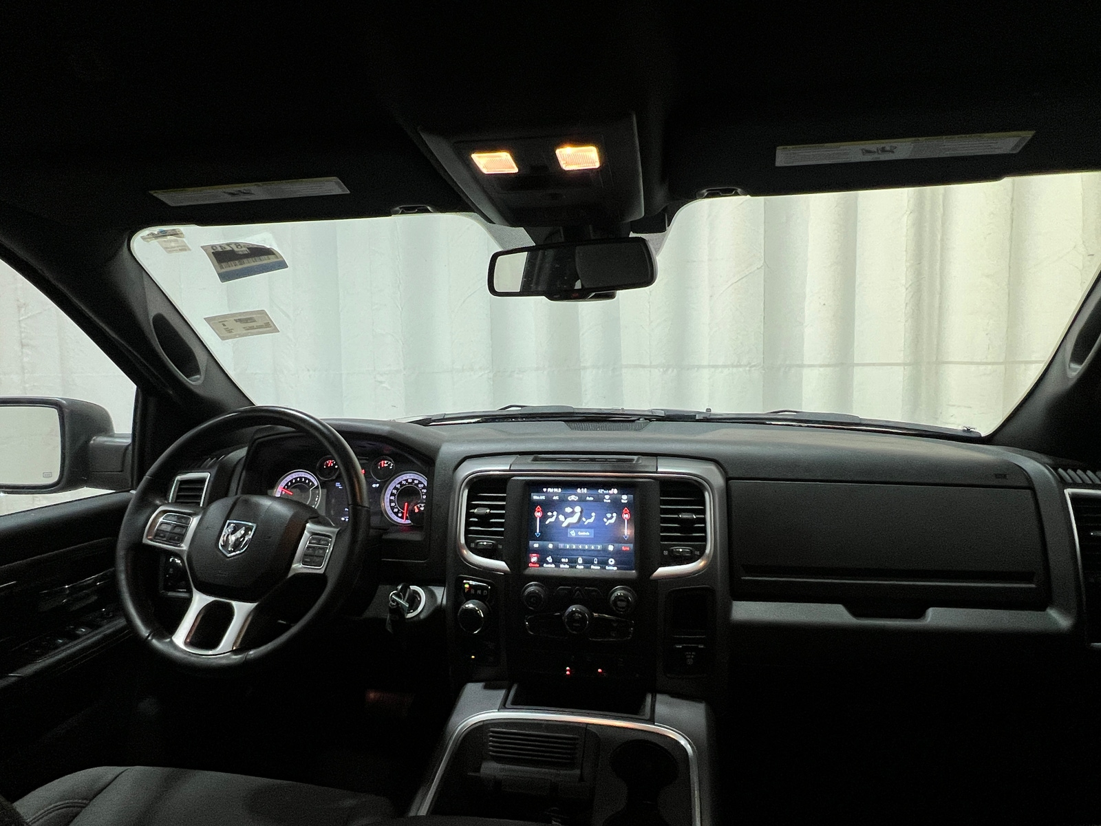 Thumbnail: 2021 RAM 1500 Classic - 3