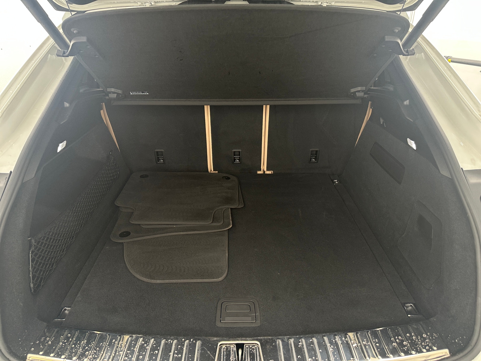 Thumbnail: 2022 Porsche  - 6