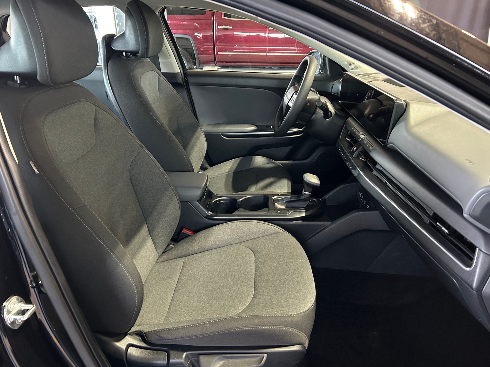 Thumbnail: 2025 Kia K4 - 2