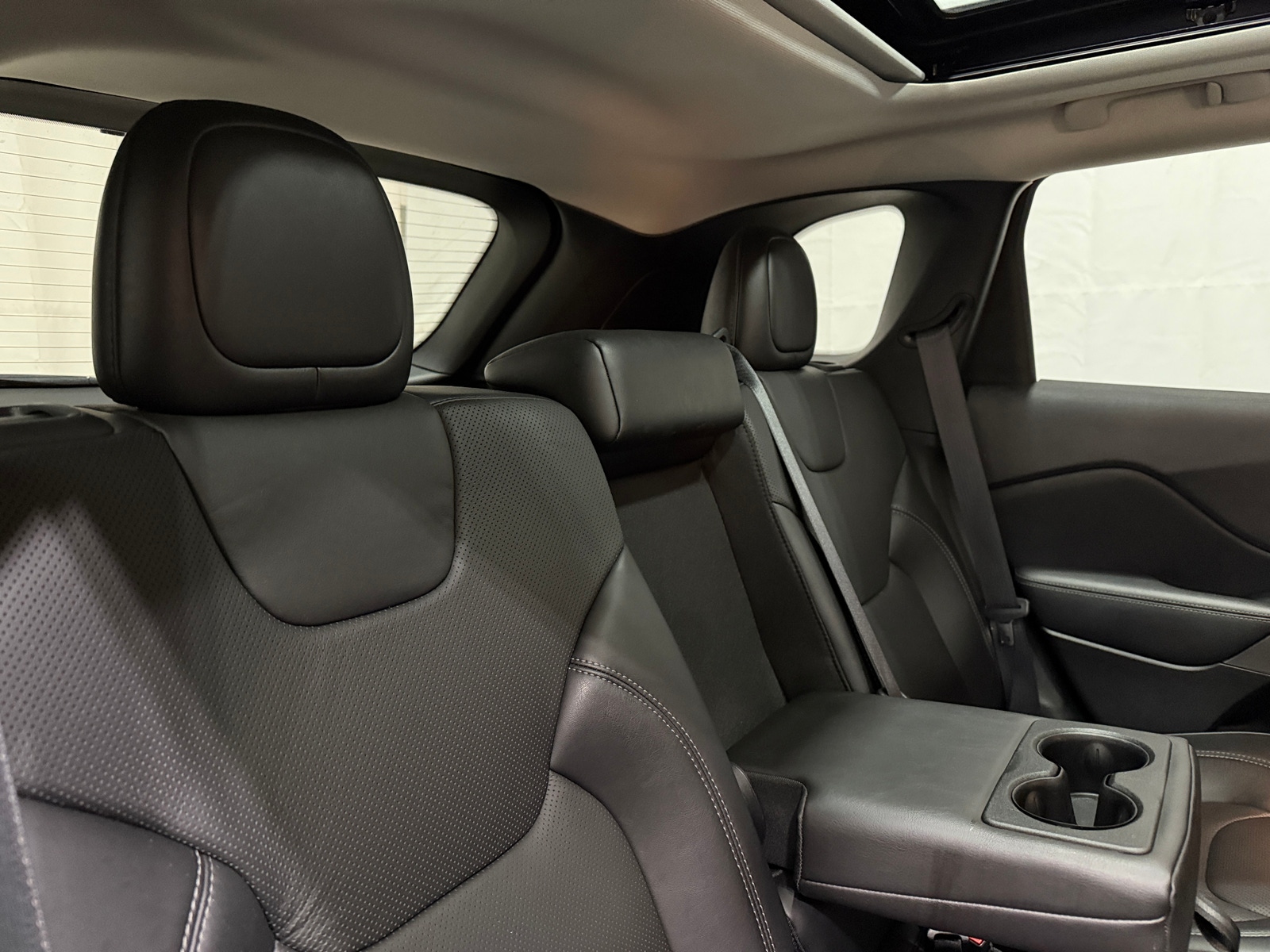 Thumbnail: 2021 Jeep Cherokee - 5