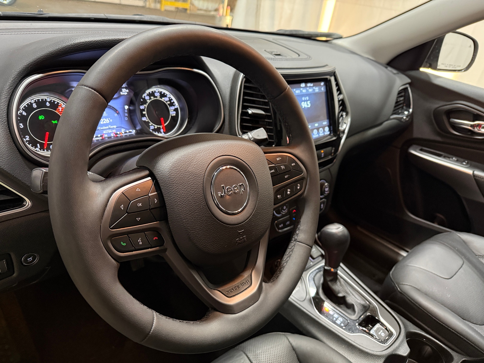 Thumbnail: 2021 Jeep Cherokee - 4