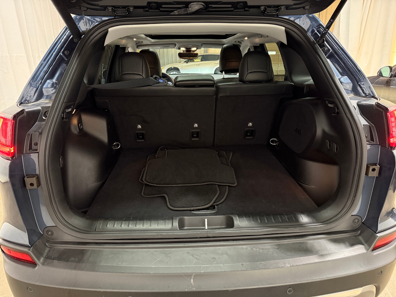 Thumbnail: 2021 Jeep Cherokee - 6