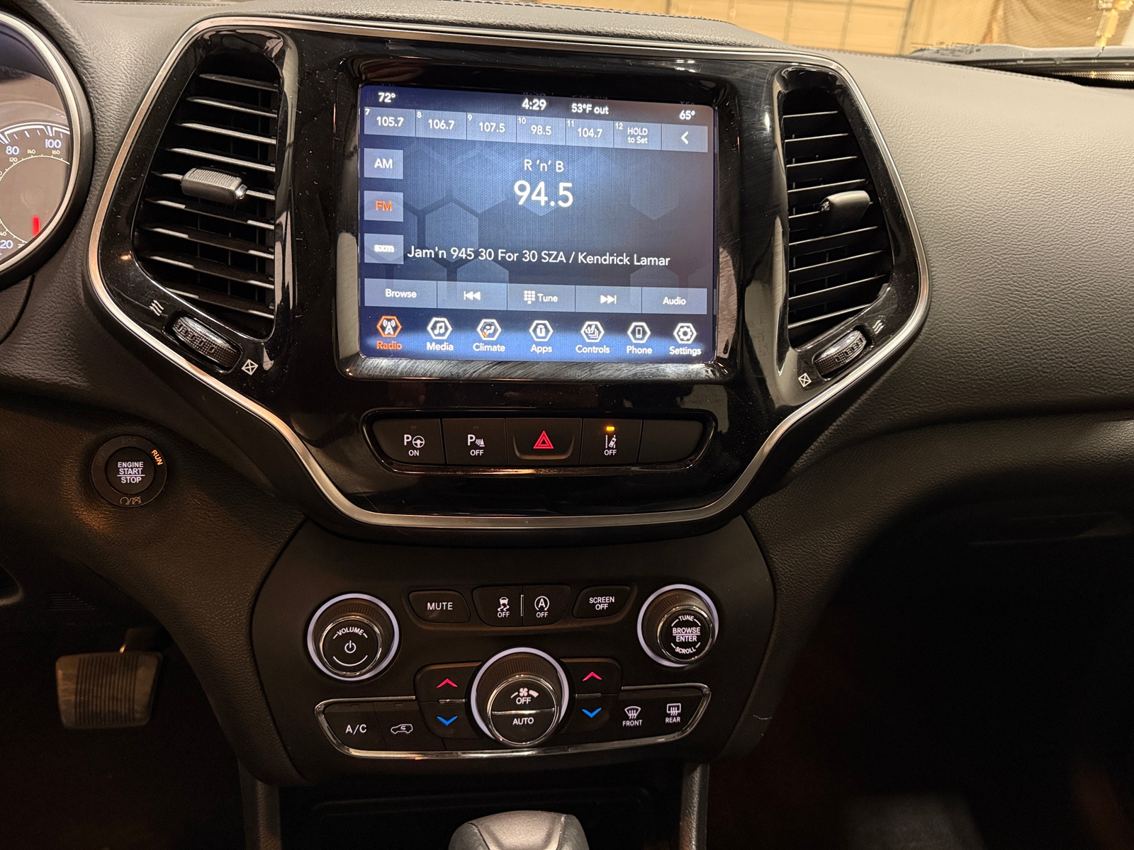 Thumbnail: 2021 Jeep Cherokee - 3