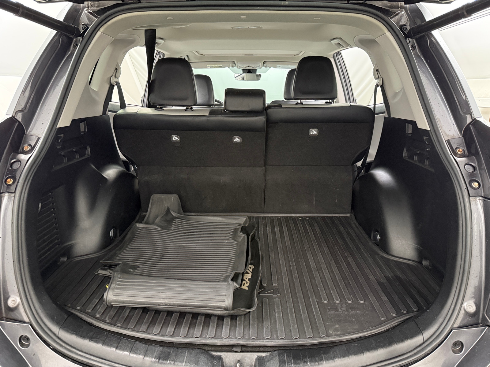 Thumbnail: 2017 Toyota RAV4 - 6