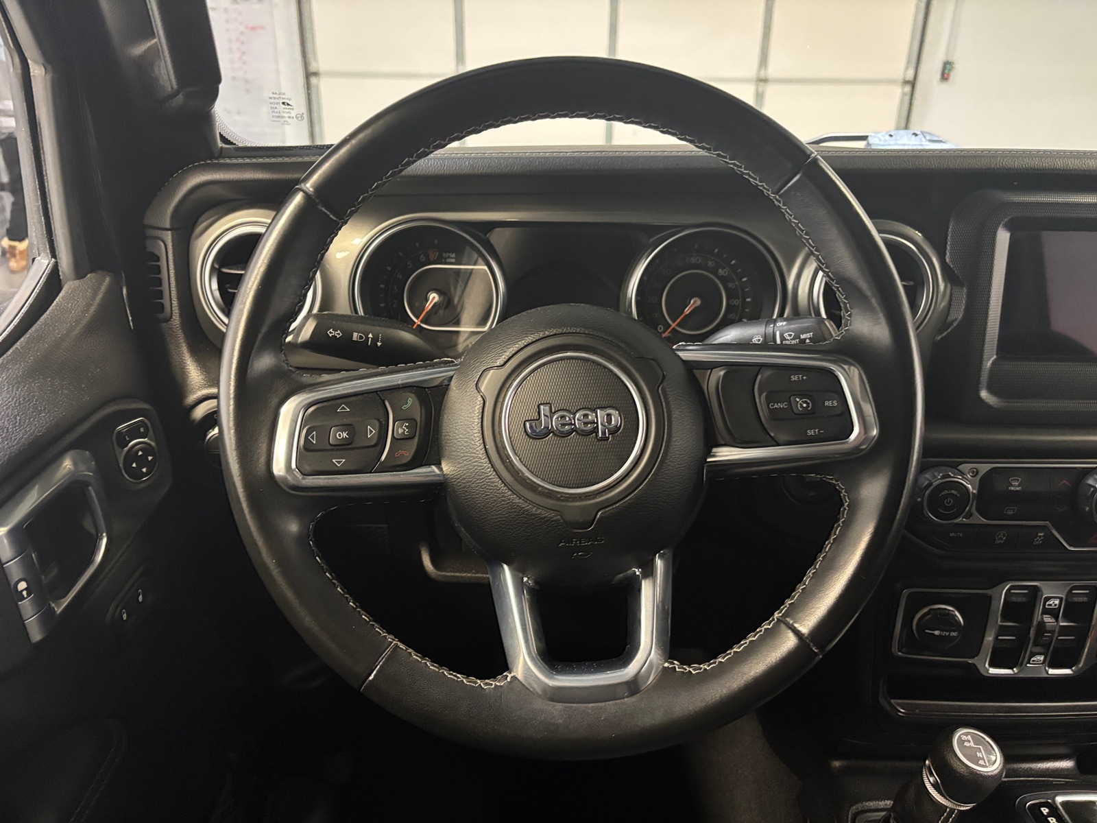 Thumbnail: 2021 Jeep Gladiator - 5