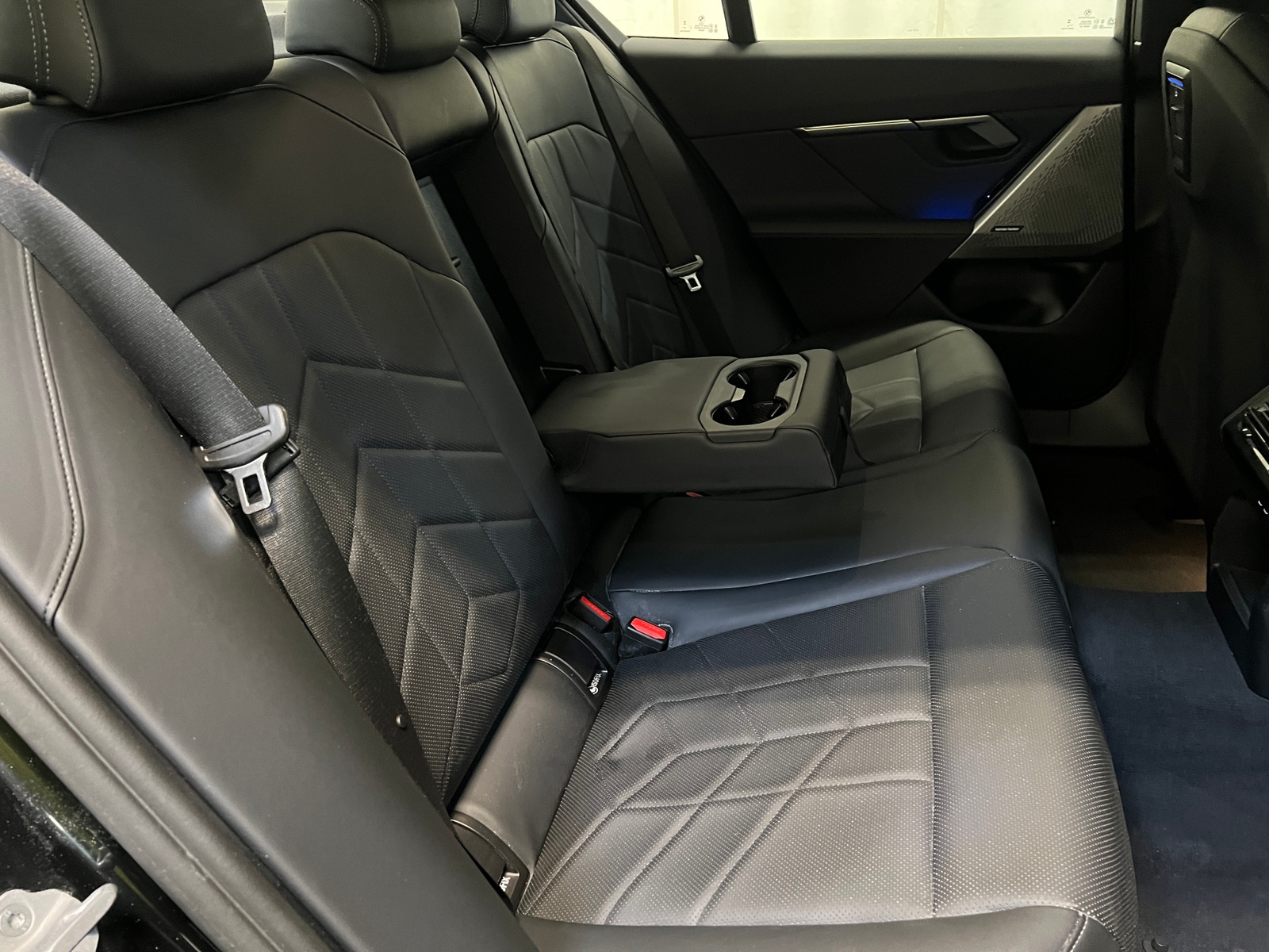 Thumbnail: 2026 BMW 5 Series - 5