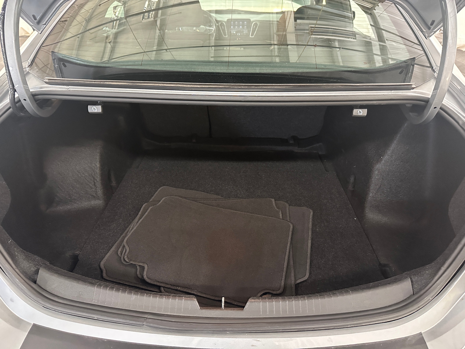 Thumbnail: 2024 Chevrolet Malibu - 7