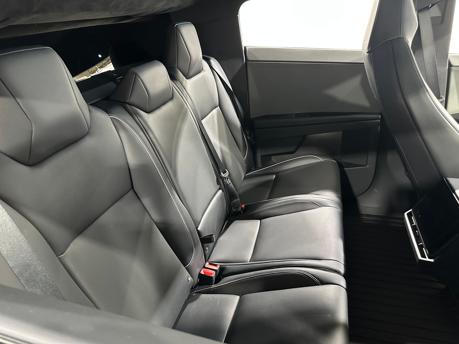 Thumbnail: 2024 Tesla Cybertruck - 5