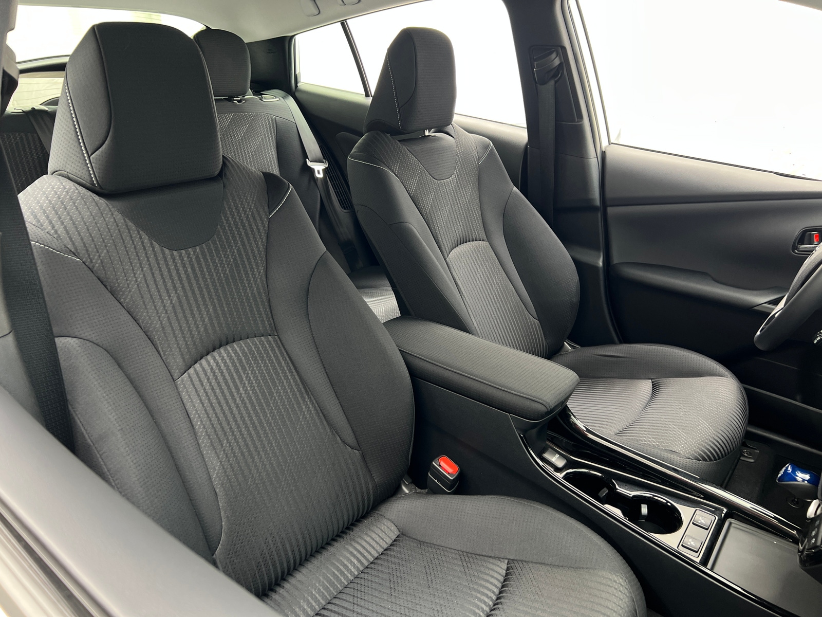 Thumbnail: 2020 Toyota Prius Prime - 2