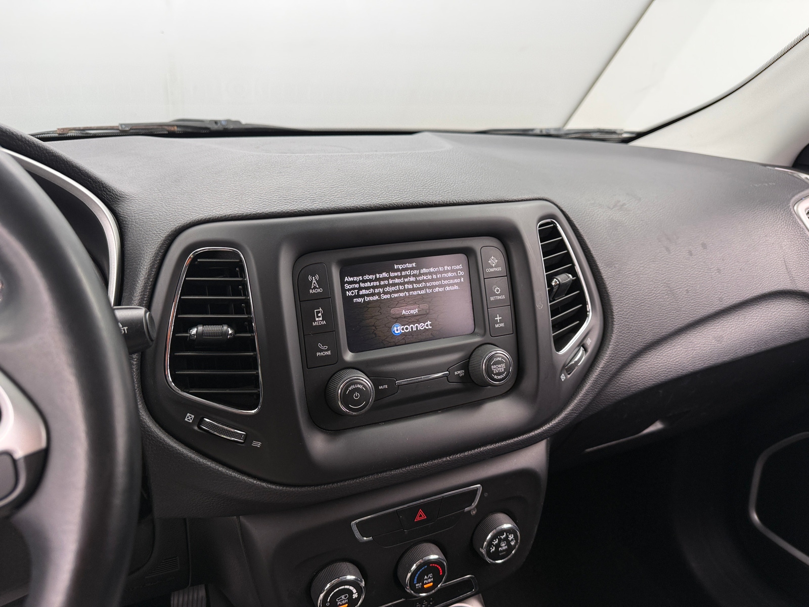 Thumbnail: 2017 Jeep Compass - 4