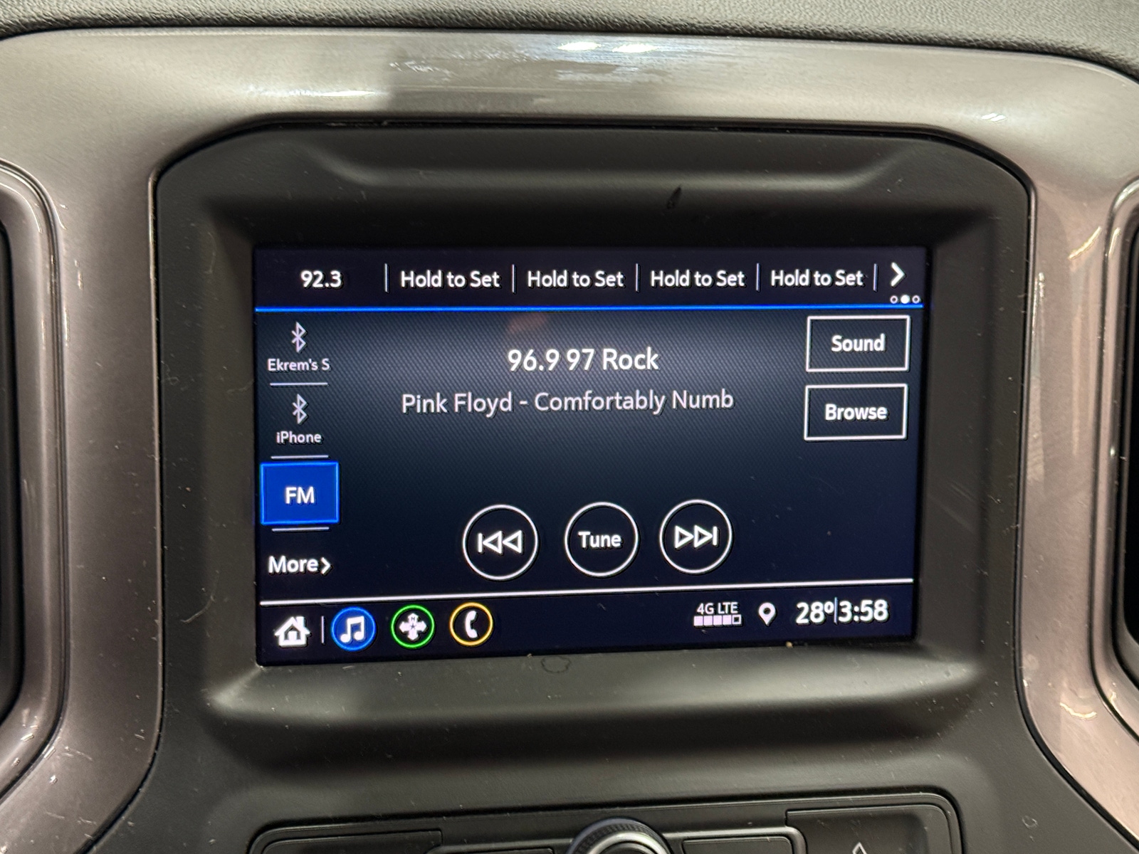 Thumbnail: 2020 Chevrolet Silverado 1500 - 4