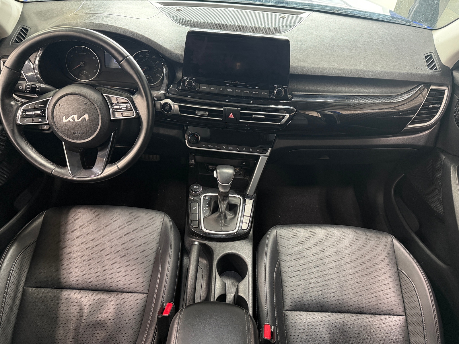 Thumbnail: 2023 Kia Seltos - 3