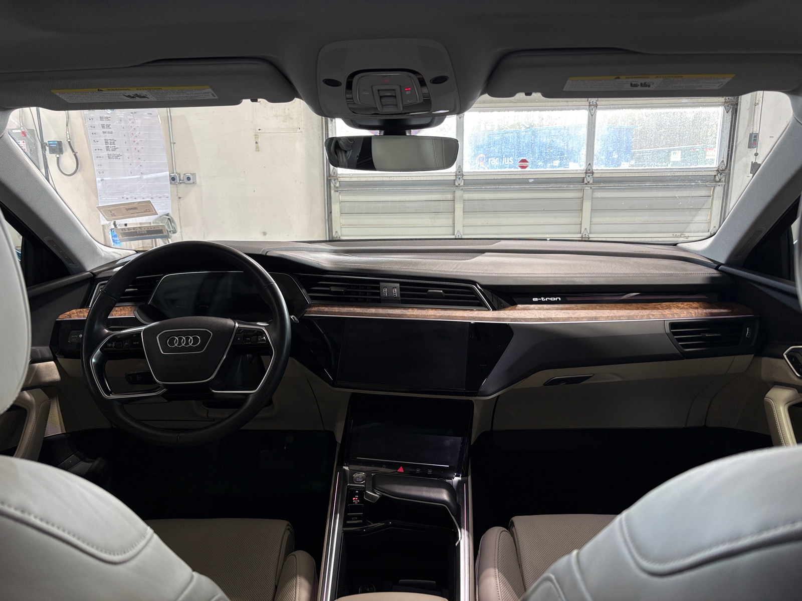 Thumbnail: 2019 Audi e-tron - 2