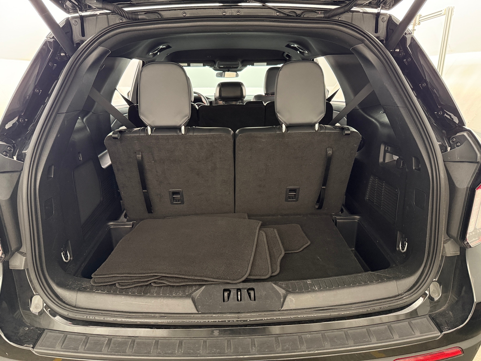 Thumbnail: 2025 Ford Explorer - 6