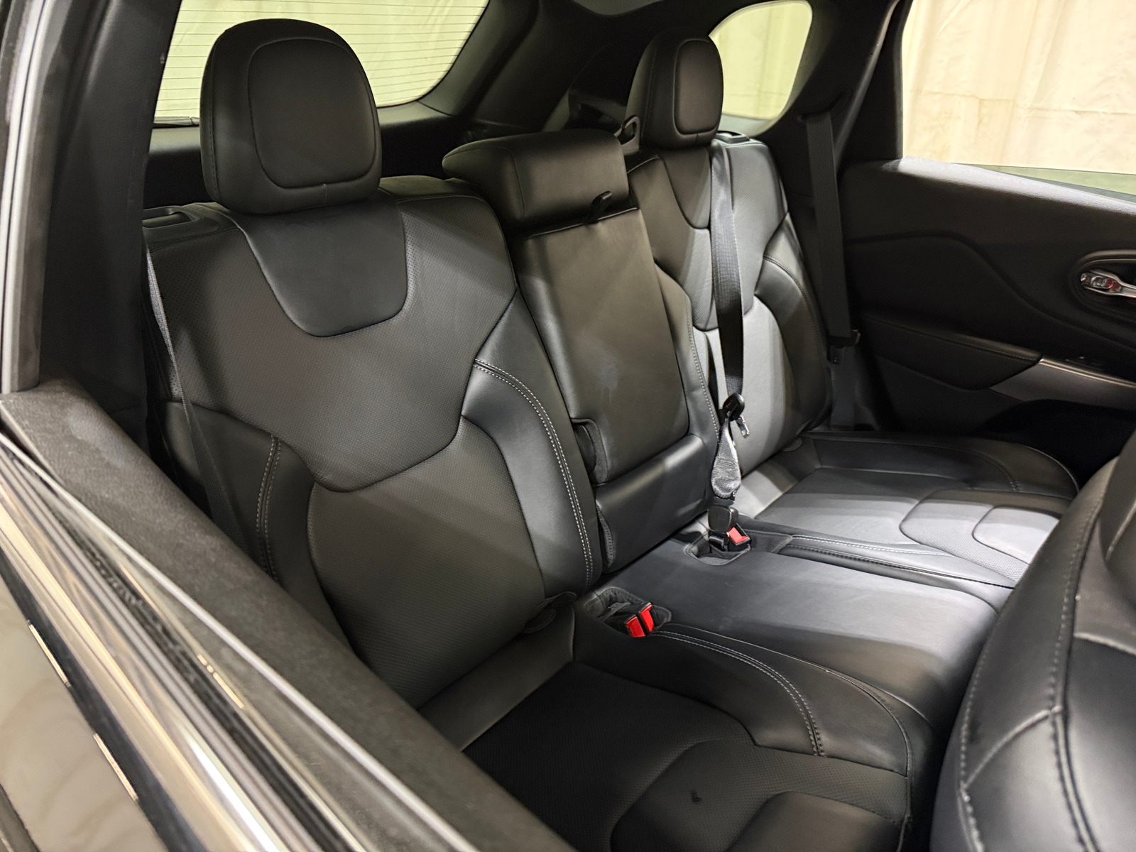 Thumbnail: 2022 Jeep Cherokee - 5