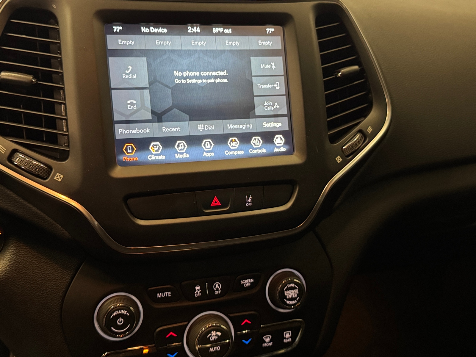 Thumbnail: 2022 Jeep Cherokee - 3