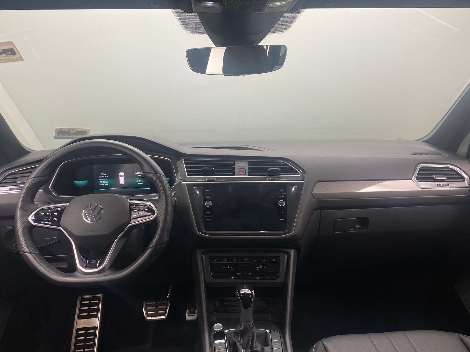 Thumbnail: 2022 Volkswagen Tiguan - 2