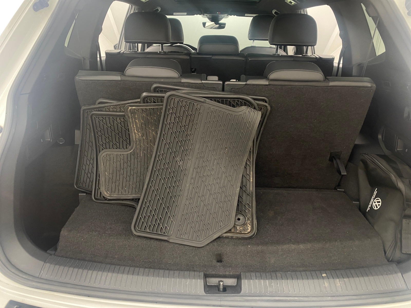 Thumbnail: 2022 Volkswagen Tiguan - 6