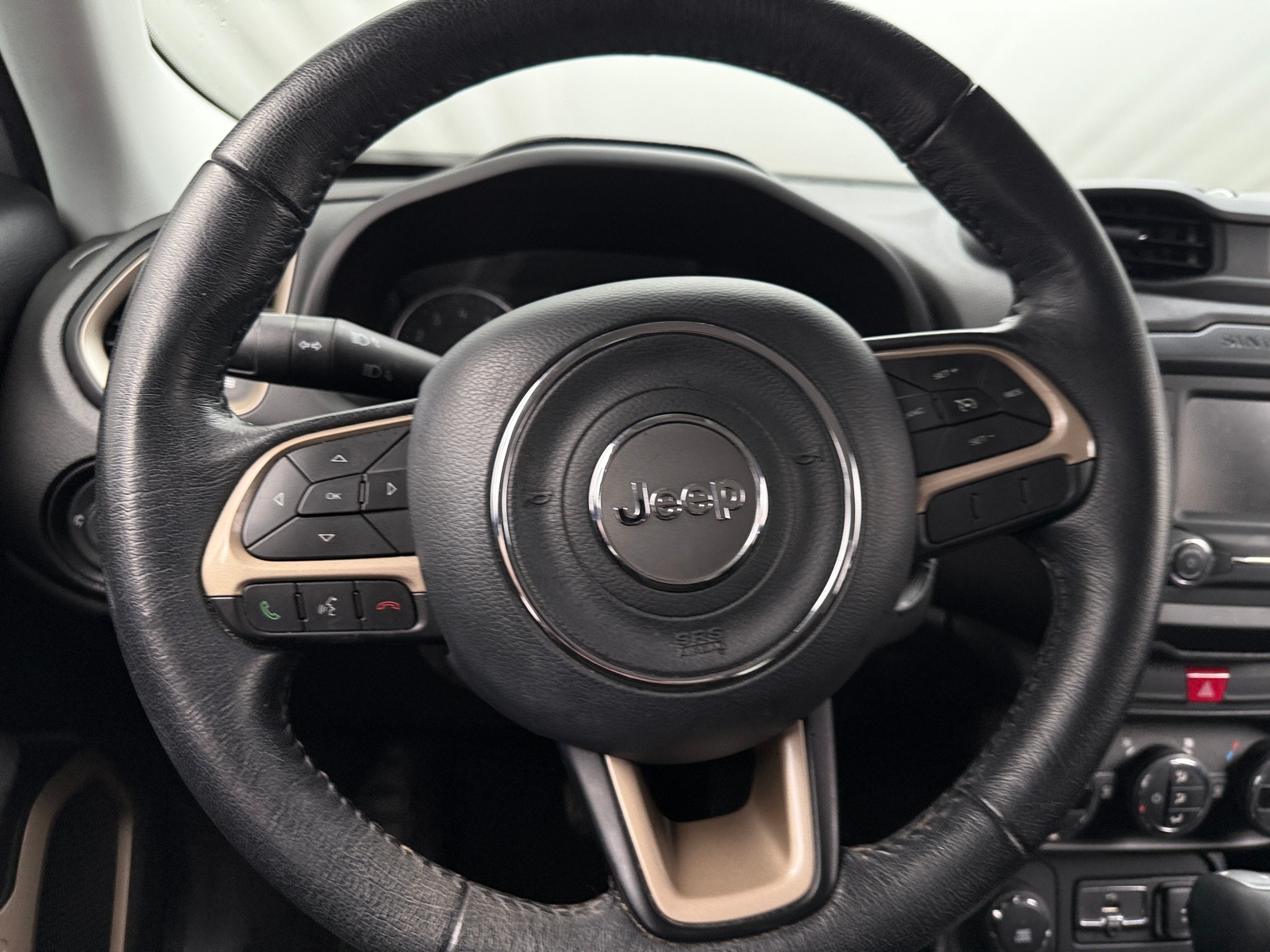 Thumbnail: 2017 Jeep Renegade - 5