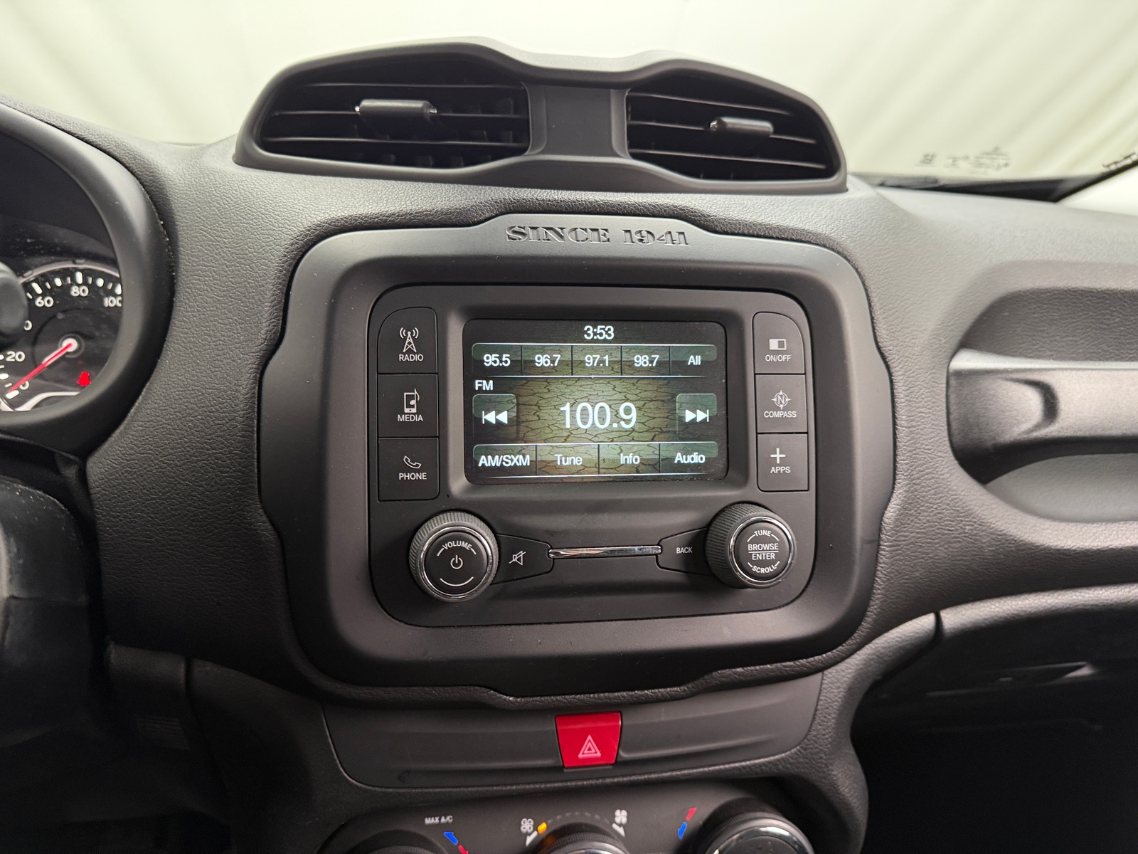 Thumbnail: 2017 Jeep Renegade - 4