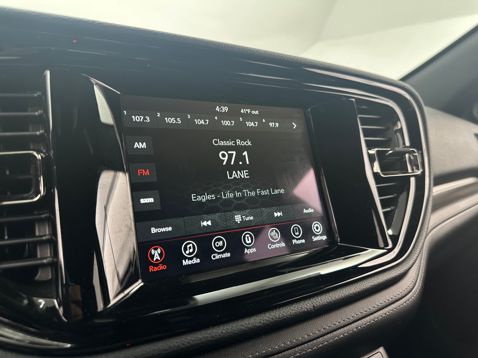 Thumbnail: 2022 Dodge Durango - 4