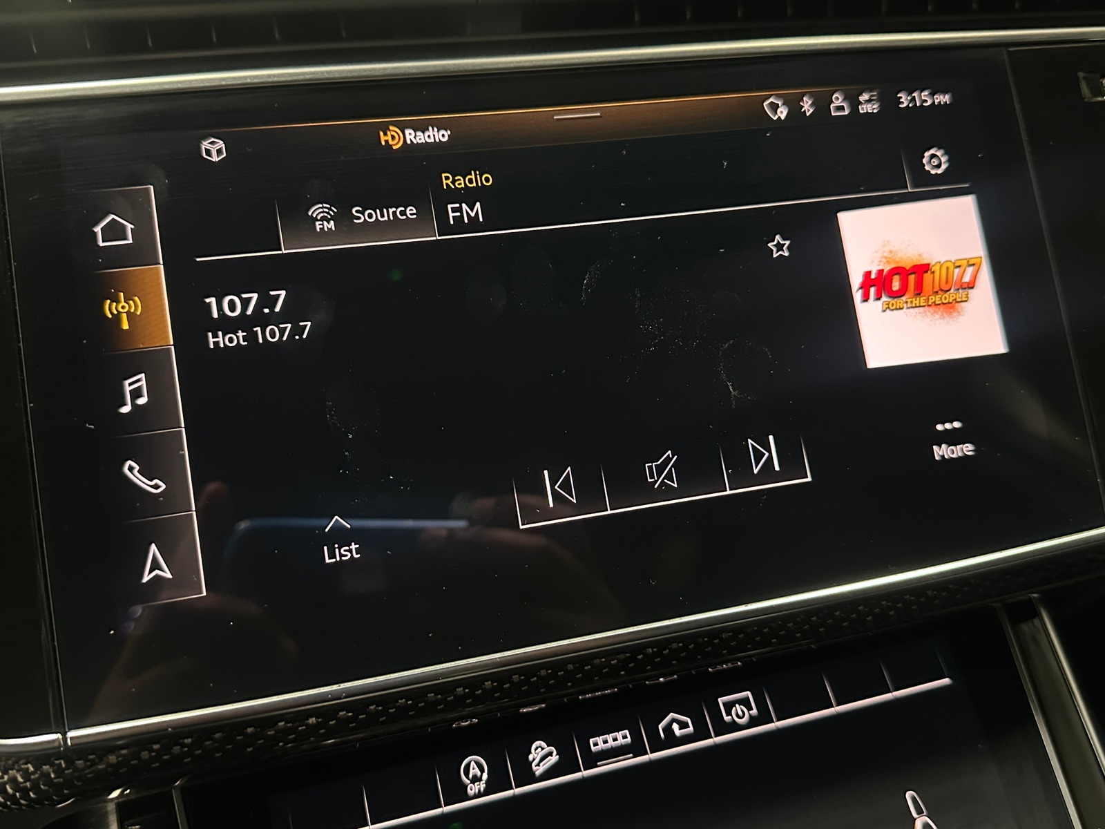 Thumbnail: 2021 Audi SQ7 - 3