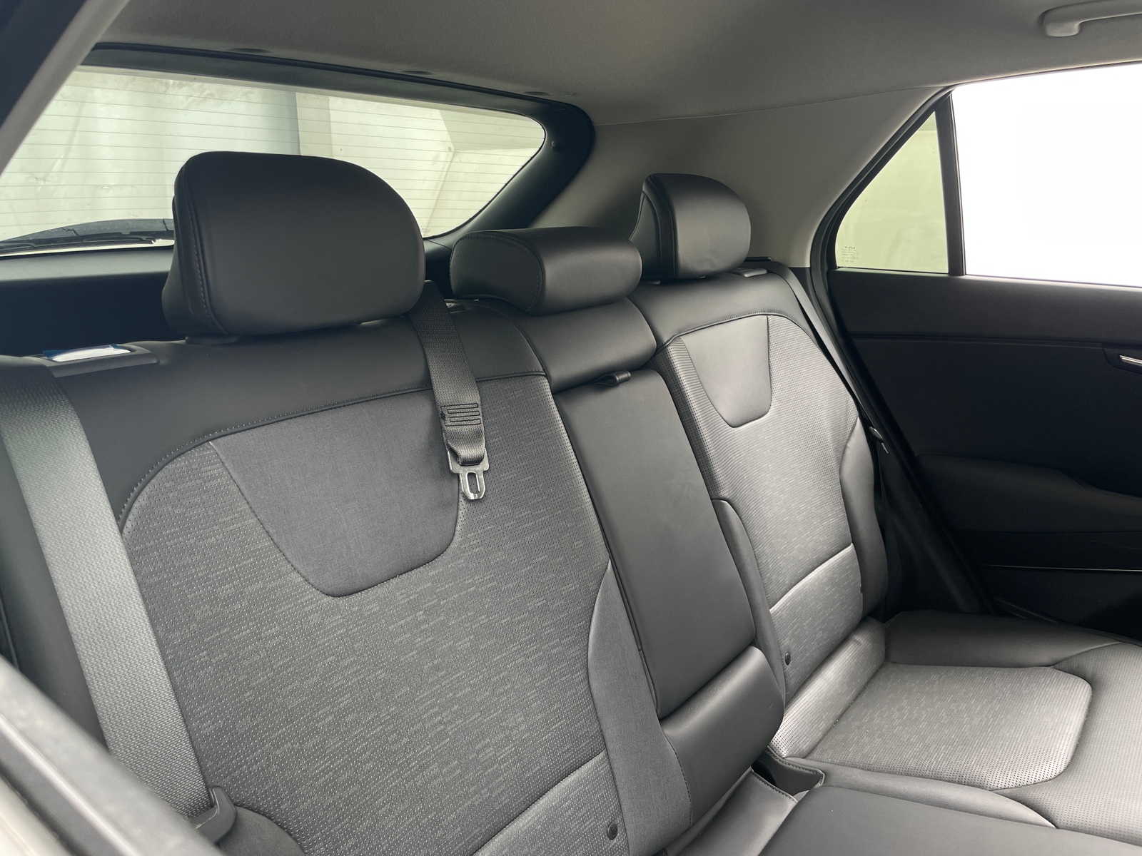 Thumbnail: 2023 Kia Niro - 6