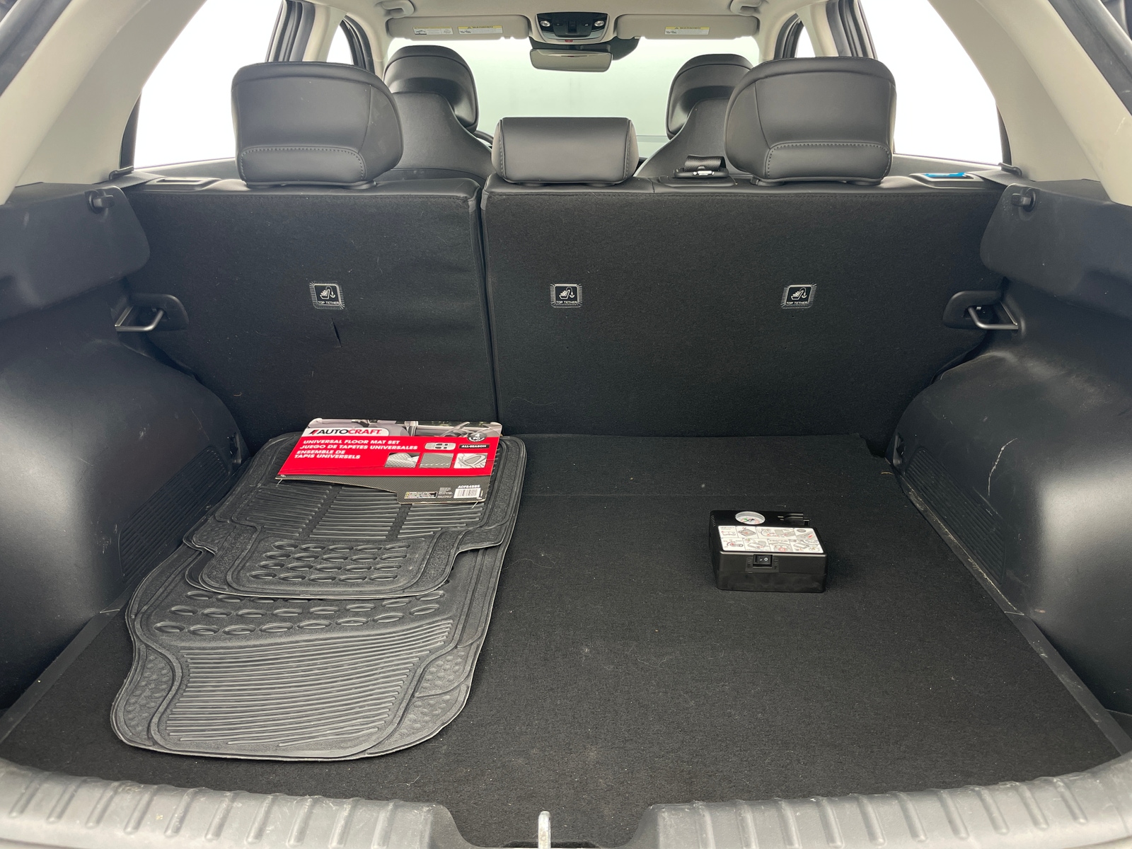 Thumbnail: 2023 Kia Niro - 7