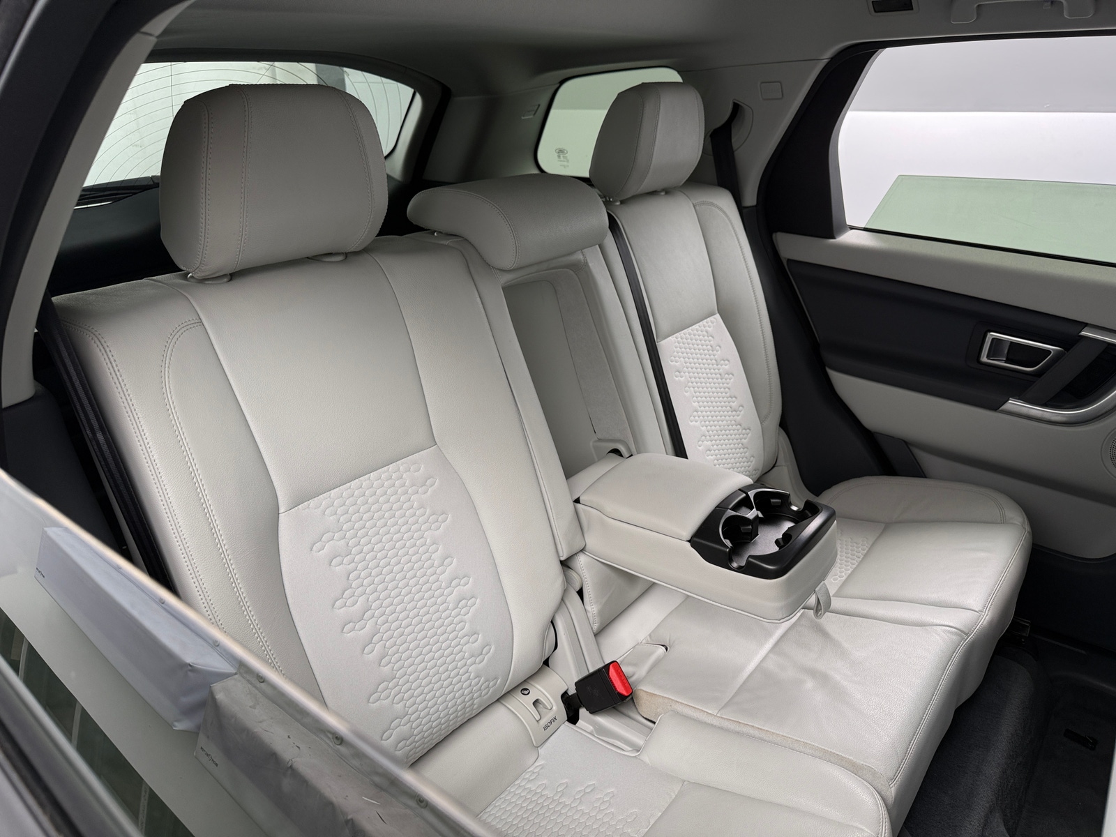 Thumbnail: 2018 Land Rover Discovery Sport - 5