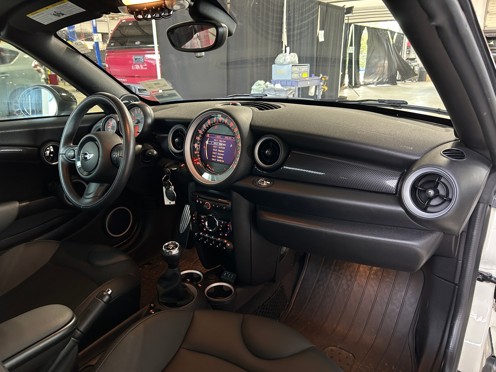 Thumbnail: 2015 MINI Cooper Roadster - 3