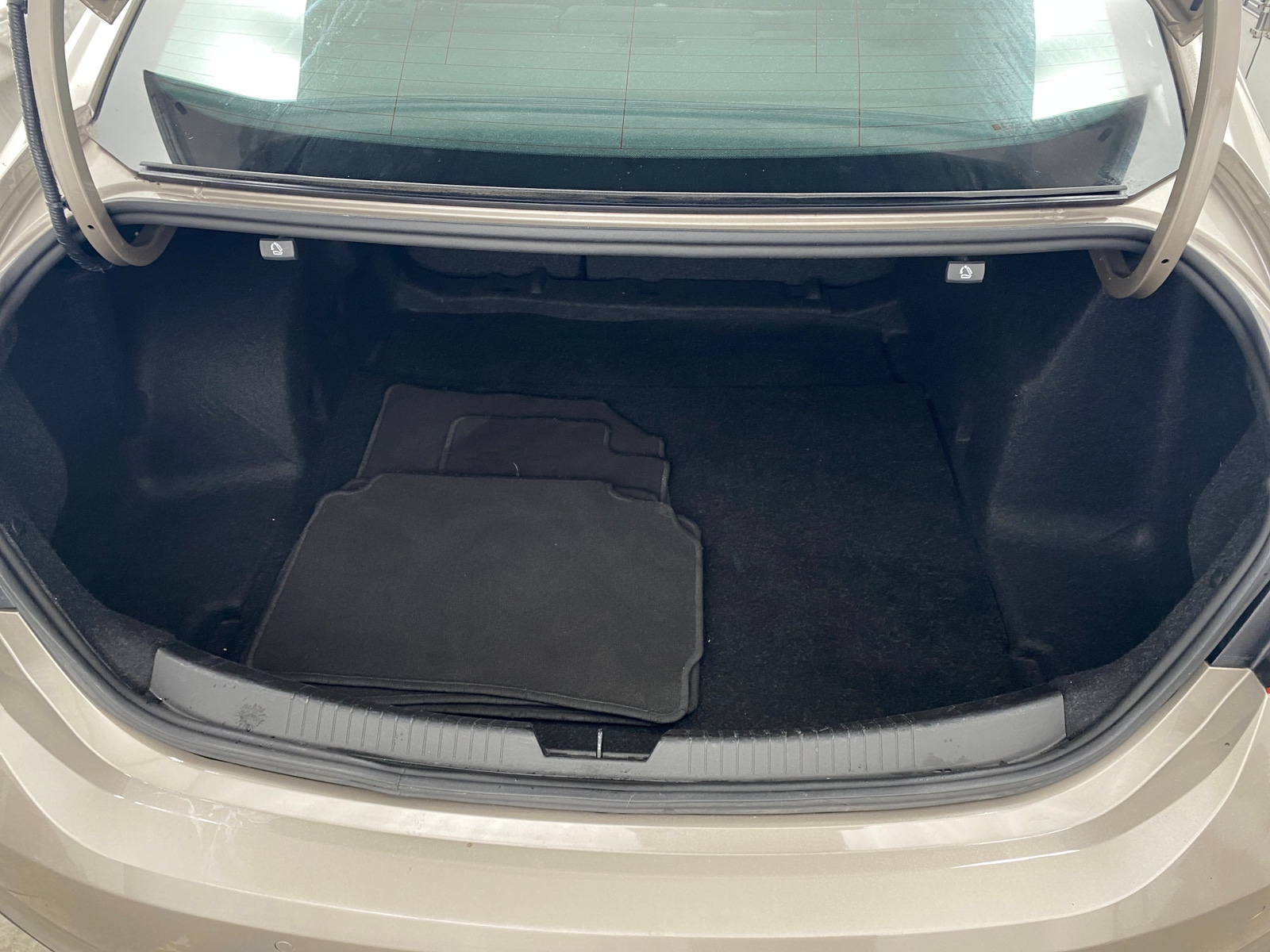 Thumbnail: 2024 Chevrolet Malibu - 7