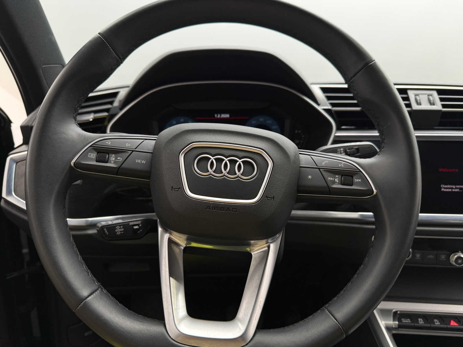 Thumbnail: 2025 Audi Q3 - 4