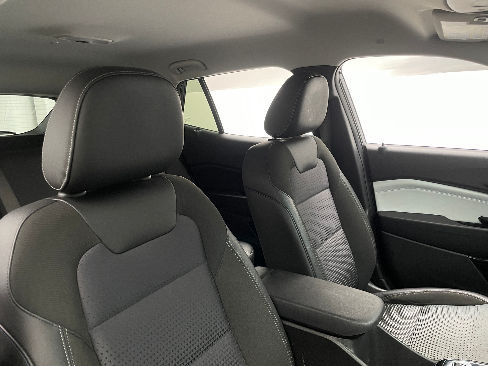 Thumbnail: 2025 Chevrolet Trax - 2