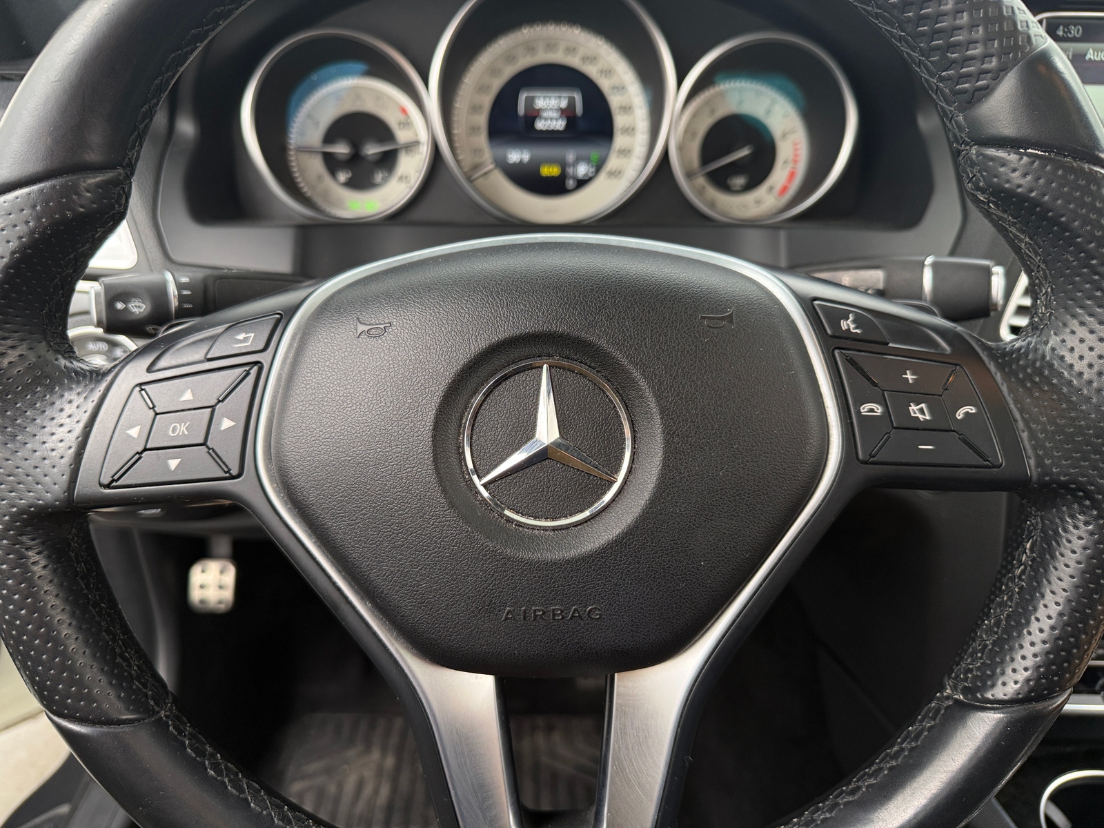 Thumbnail: 2014 Mercedes-Benz E-Class - 3